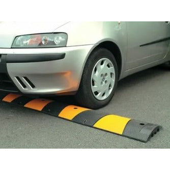 Rubber Speed Bump 6' x 12''x 2'' - Bollard Canada